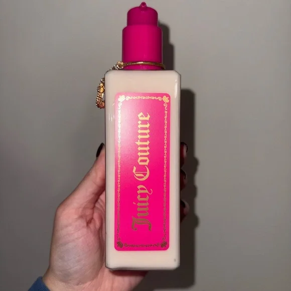 NWT Juicy Couture Viva La Juicy Body Lotion - 8.6 fl oz - Picture 3 of 6